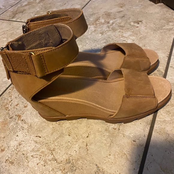 Sorel Size 10 Sandals - Brand New - Picture 2 of 6